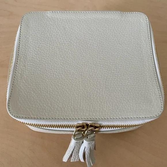 Cuyana Jewelry Case - Picture 2 of 8